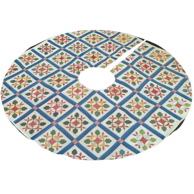 Hickory leaf friendship quilt brushed polyester tree skirt (Angled)
