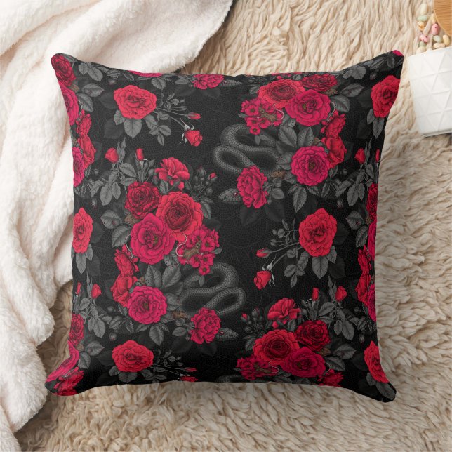 Hidden in the roses cushion (Blanket)