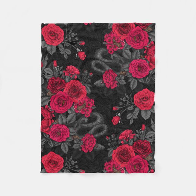 Hidden in the roses fleece blanket (Front)