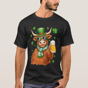 Highland Cow Drinking Beer Leprechaun St Patrick's T-Shirt