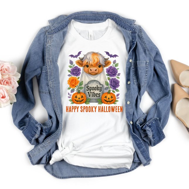 Highland Cow Ghost Halloween Pumpkins Flowers  T-Shirt (Cute Highland Cow Ghost Halloween T-shirt for her. Available in adult and children's sizes)