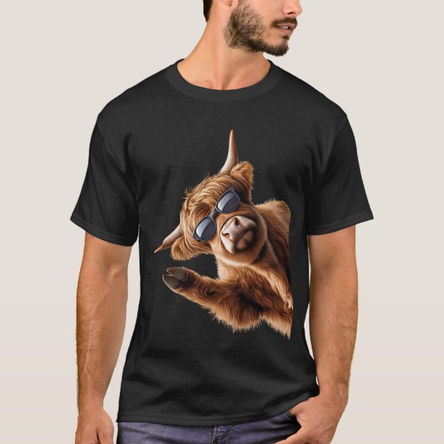Highland Cow With Sunglasses Funny Say Hi T-Shirt (Front)