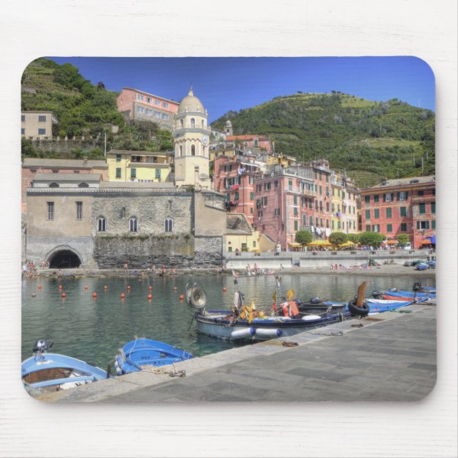 Hillside town of Vernazza, Cinque Terre, Liguria Mouse Mat (Front)