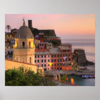 Hillside town of Vernazza in the evening, Cinque
