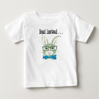 Hip reading bunny baby T-Shirt