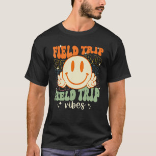 Hippie Face Field Trip Vibes Retro Groovy Field Da T-Shirt