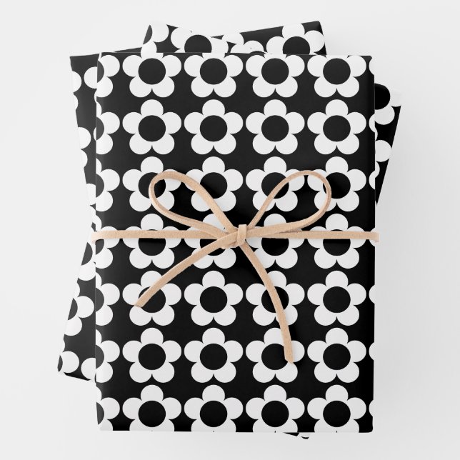 Hippie flowers pattern wrapping paper sheet (In situ)