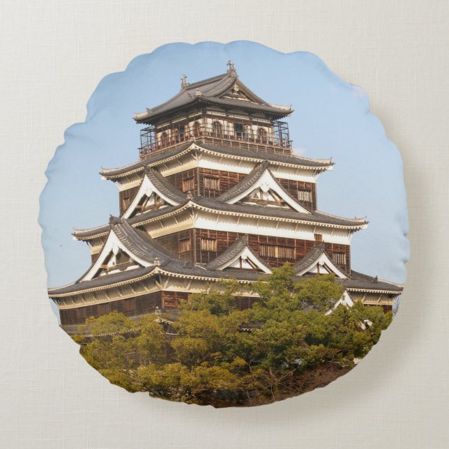 Hiroshima Castle 広島城, Hiroshima, Japan Round Cushion (Front)