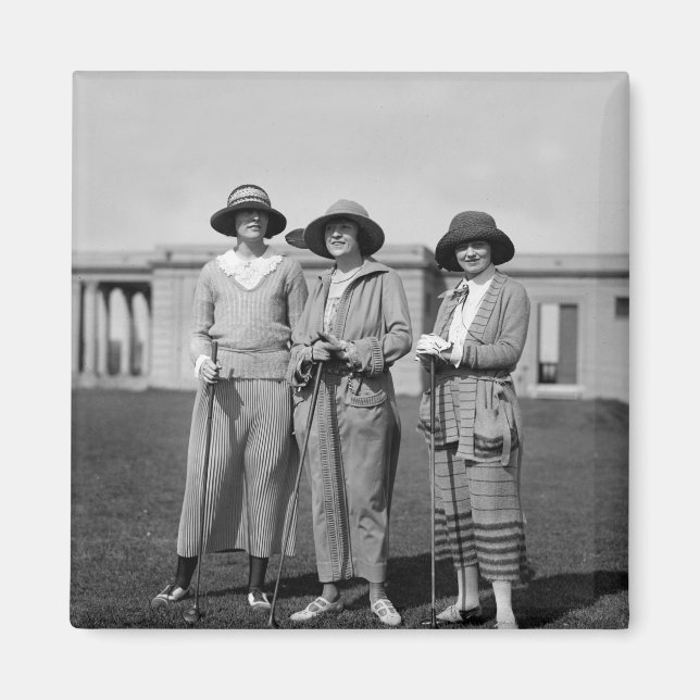 Hitting the Links in Style: 1923 Magnet (Front)