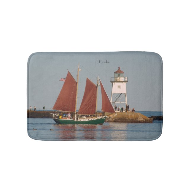 Hjordis & Grand Marais Light bathmat (Front)