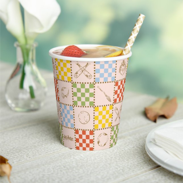HOGWARTS™ QUIDDITCH™ Team Chequered Pattern Paper Cups (Insitu)