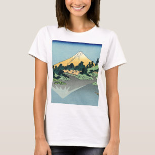 Hokusai Mount Fuji reflects in Lake Kawaguchi   T-Shirt