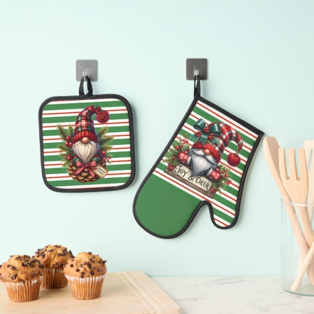 Holiday Gnomes Oven Mitt & Pot Holder Set (Insitu(Hanging))