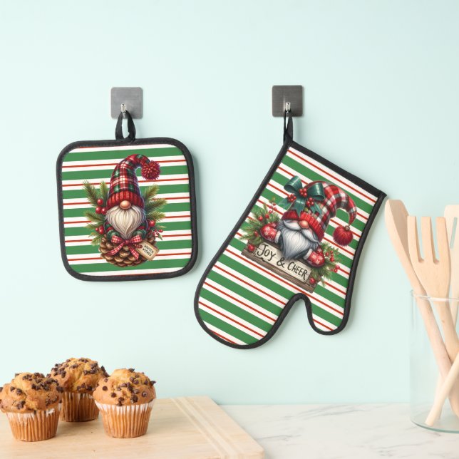 Holiday Gnomes Oven Mitt & Pot Holder Set (Insitu(Hanging))
