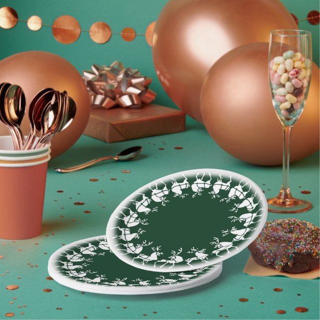Holiday Paper Plates Festive Reindeer Party Plates (Multi)