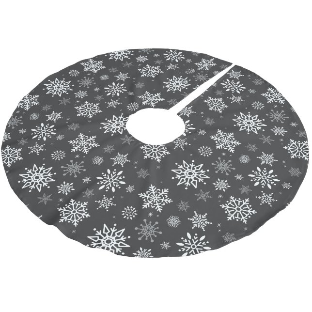 Holiday Tree Skirt Snowflakes (Angled)