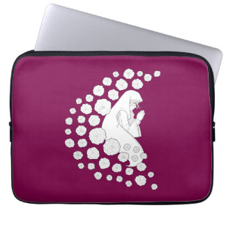 Holy Mary with roses - black and white -  Laptop Sleeve