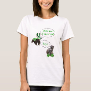 Honey badger v's meerkats T-Shirt