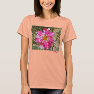 "honey bee" by kasi jo T-Shirt