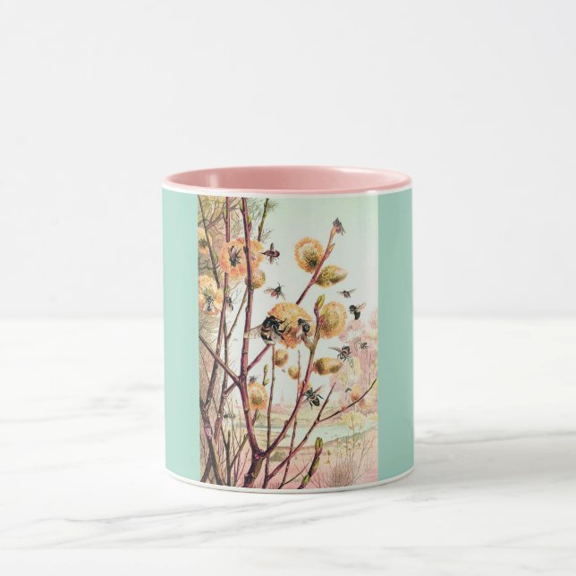 Honey bee vintage illustration mug (Center)