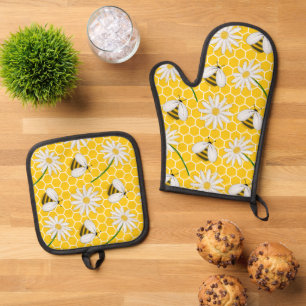 Honey Bees, Bumble Bees & Daisies Oven Mitt & Pot Holder Set