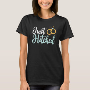 Honeymoon Couples Just Hitched Just Married Newlyw T-Shirt
