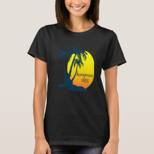 Honeymoon Vibes Beach Palm Tree After Wedding Vaca T-Shirt