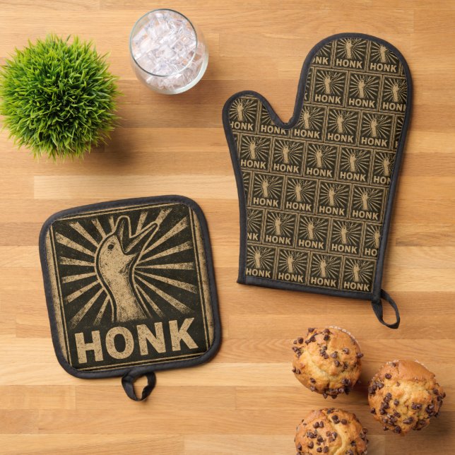 Honk Goose Funny Duck Chicken Meme Oven Mitt & Pot Holder Set (Top Down)