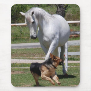 HORSE & DOG PLAY MOUSE MAT