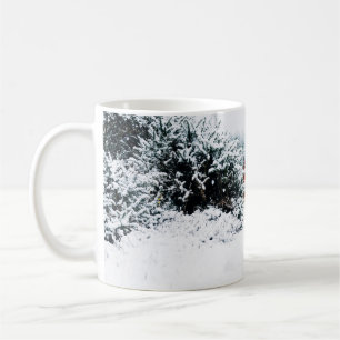 HORSE IN THE FALLING SNOW COFFEE MUG