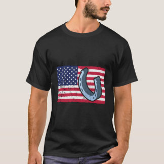 Horseshoe Pitching Usa Flag Horseshoe Throwing Des T-Shirt