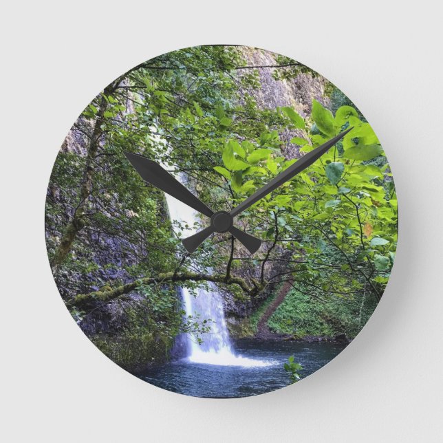 Horsetail Falls, OR Round Clock (Front)