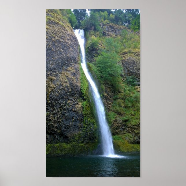 Horsetail Falls, Oregon Poster (Front)