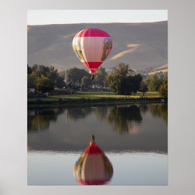 Hot air balloon over the Yakima River Poster (Front)