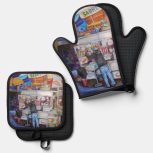 Hot Dog God Oven Mitt & Pot Holder Set