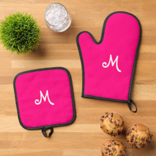  hot  pink  -  monogrammed     oven mitt & pot holder set