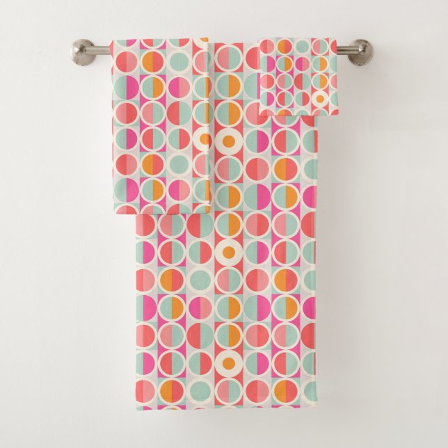 Hot Pink Retro Circle Pattern Bath Towel Set (Insitu)