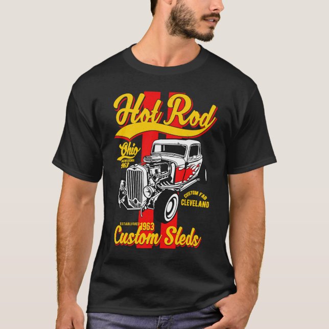 Hotrod Cleveland Ohio Automotive Nostalgia Distres T-Shirt (Front)