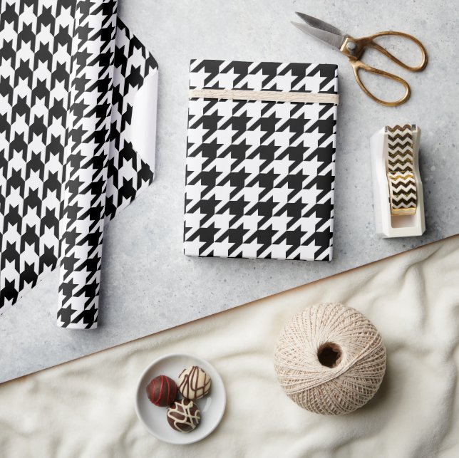 Houndstooth Black and White Pattern Wrapping Paper (Crafts)