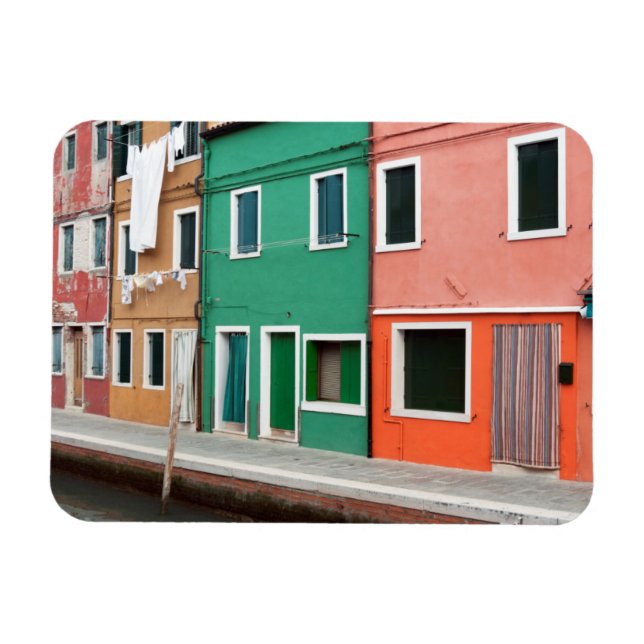 Houses on the waterfront magnet (Horizontal)