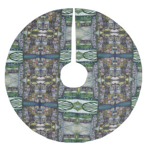 How Does One Image, Unimaginative? Brushed Polyester Tree Skirt