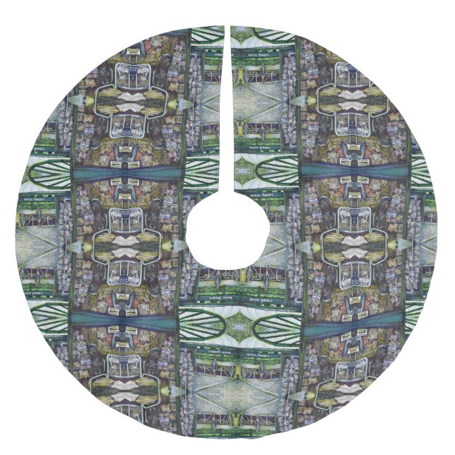 How Does One Image, Unimaginative? Brushed Polyester Tree Skirt (Front)