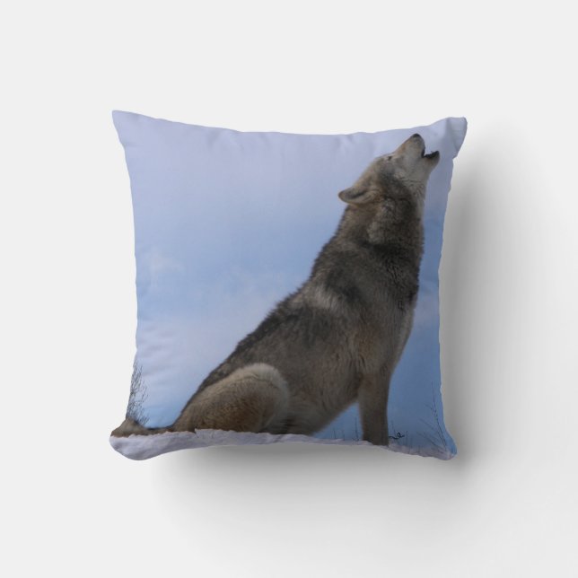 Howling Alaskan Timber Wolf Cushion (Front)