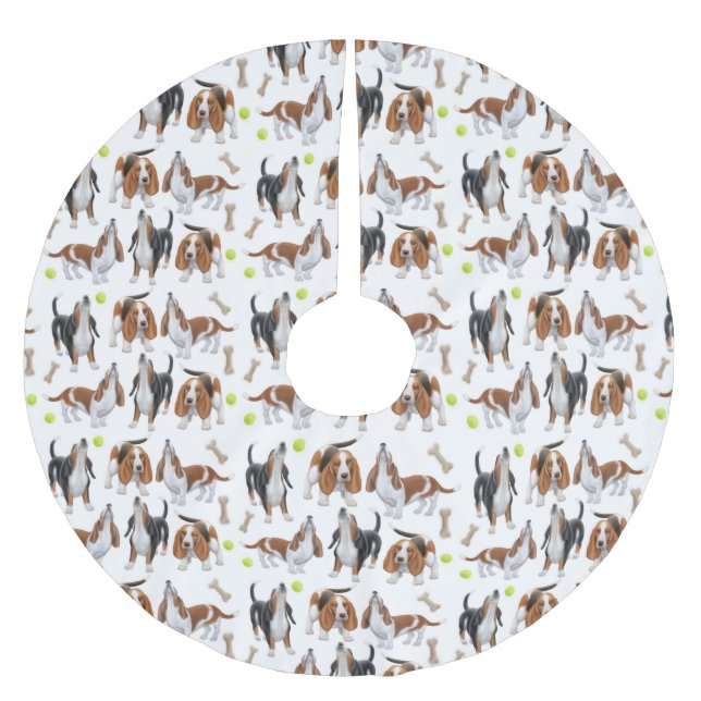Howling Basset Hound Dogs Christmas Tree Skirt (Front)
