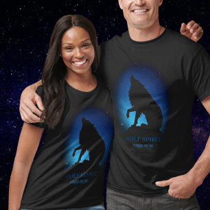 Howling wolf silhouette airbrush night sky  T-Shirt
