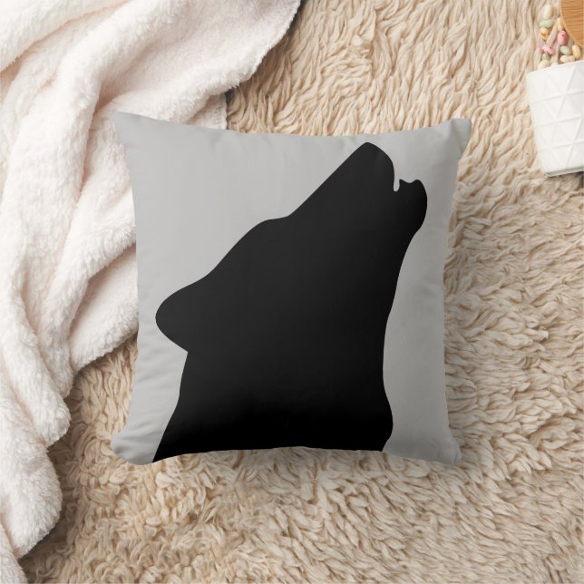 HOWLING WOLF THROW PILLOWS (Blanket)