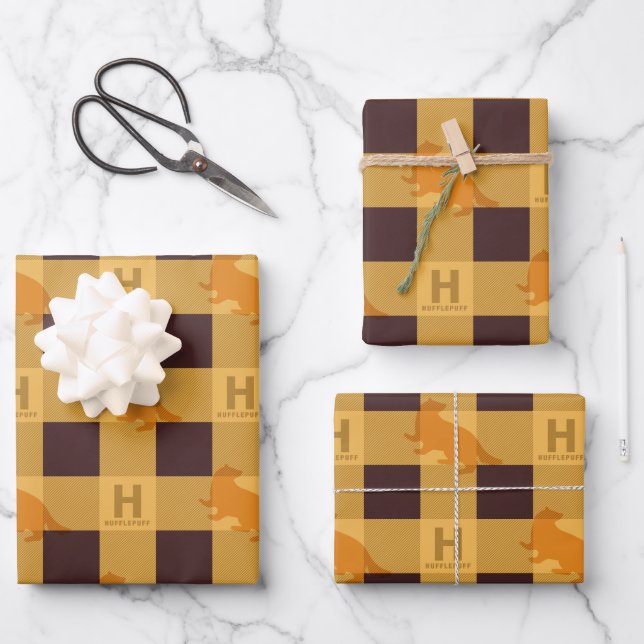 HUFFLEPUFF™ Check Plaid Pattern Wrapping Paper Sheet (Front)