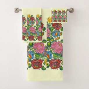 Hungarian flowers - add name bath towel set