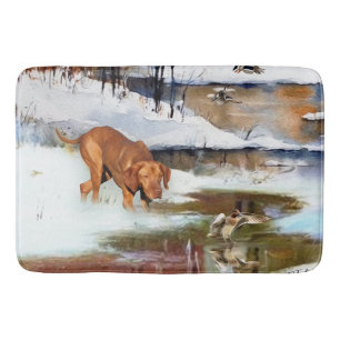 Hungarian Vizsla, hunting ducks in winter     Bath Mat