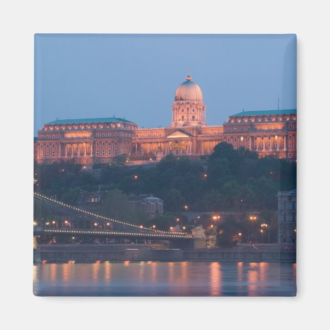 HUNGARY, Budapest: Szechenyi (Chain) Bridge, Magnet (Front)